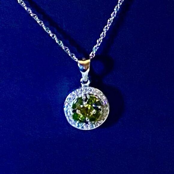 WT# Green Peridot, Cz & Sterling 925 Sterling Necklace - Picture 1 of 7